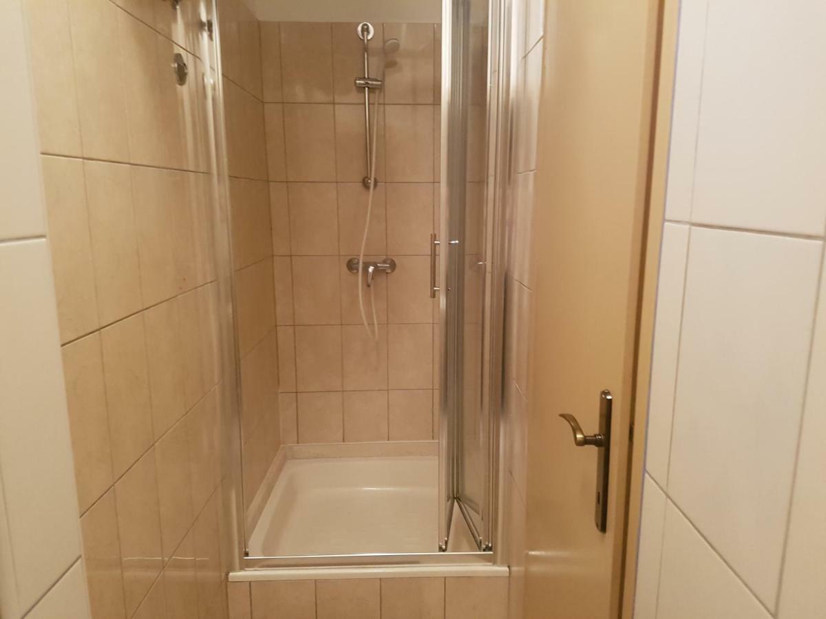 Axis Center Apartment *