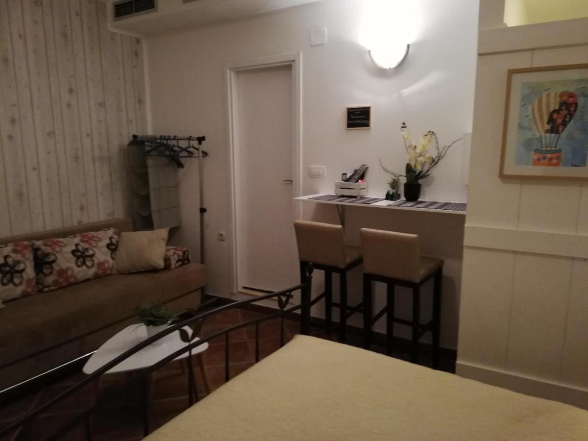 Apartment Axis Center